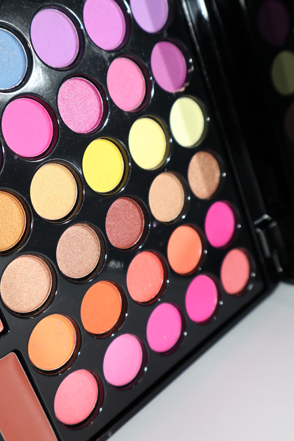 Queen Sxxt Eyeshadow Palette