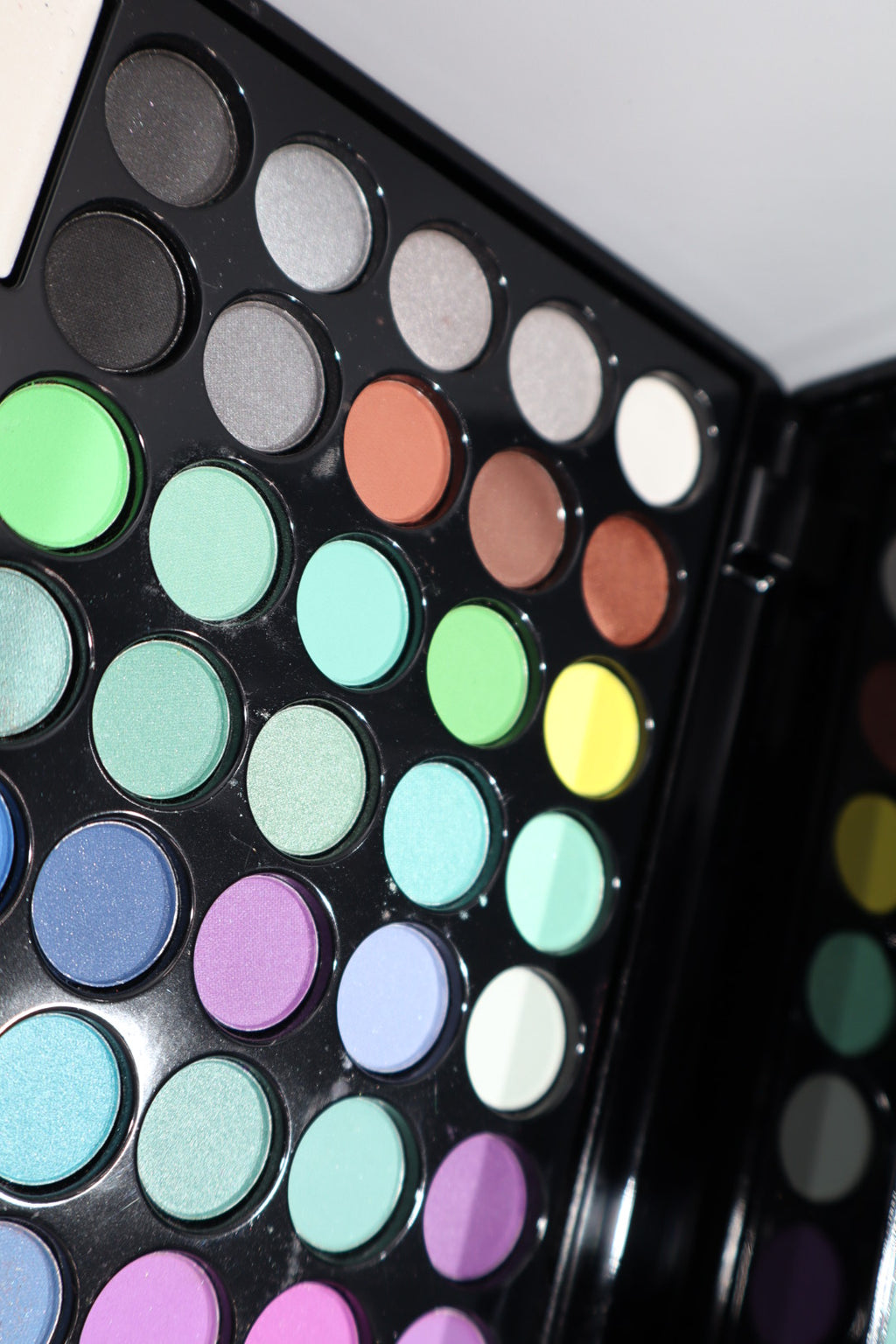Queen Sxxt Eyeshadow Palette